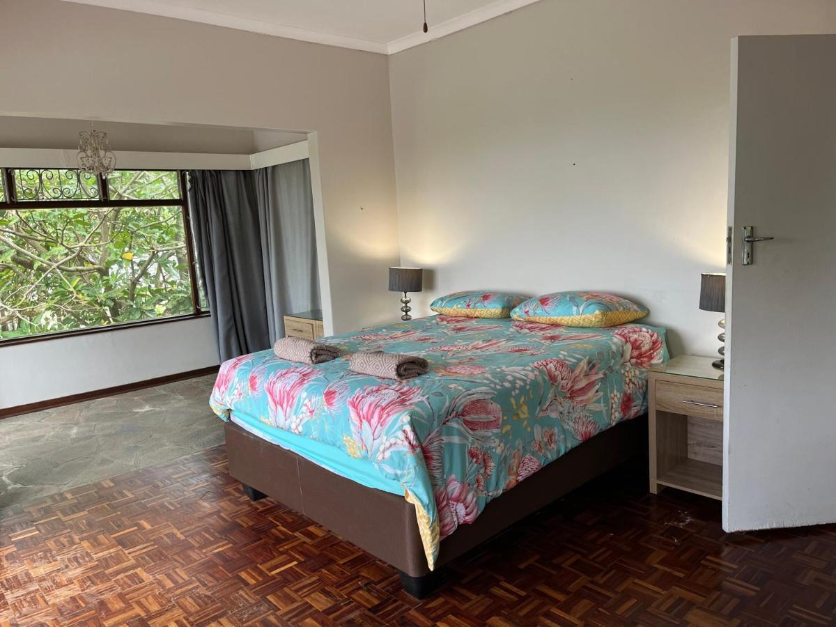 10 St Johns - House Villa Port Shepstone Exteriör bild