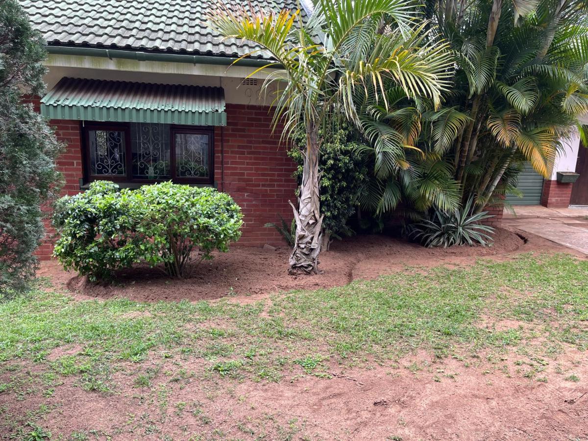 10 St Johns - House Villa Port Shepstone Exteriör bild